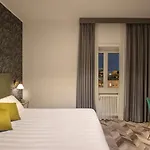 Szálloda Bloom 3*