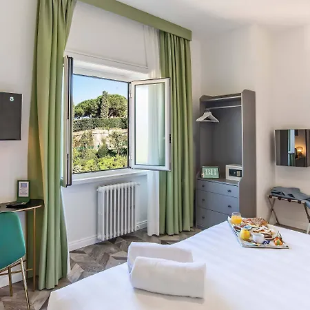 Hotel Bloom 3*