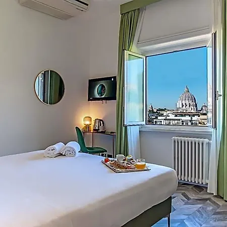 Bloom Hotel 3*