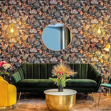 Bloom Hotel 3*