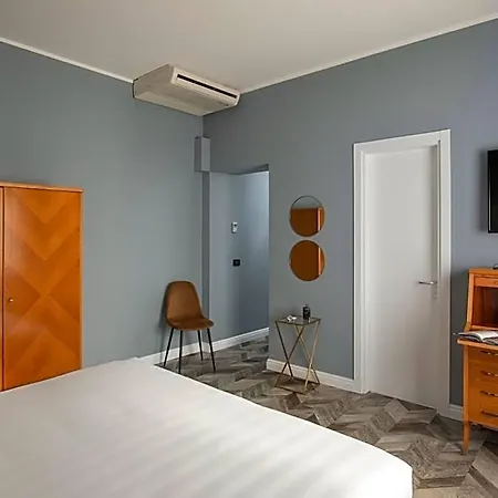 Bloom Hotel