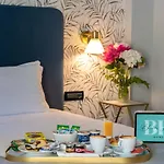 Bloom Hotell 3*