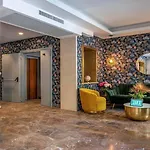 Hotell Bloom 3*