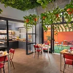 Hotel Bloom 3*